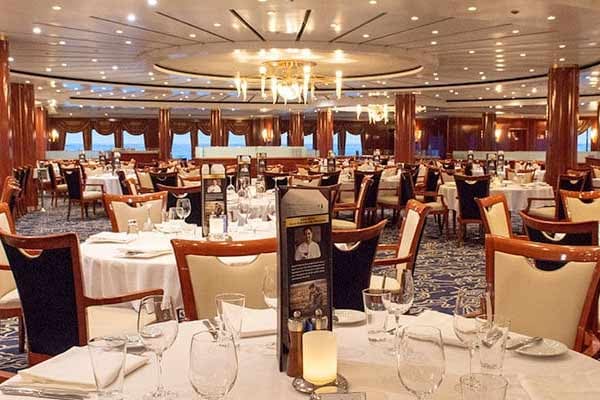 Seven_Seas_Main_Dining_Room.jpg